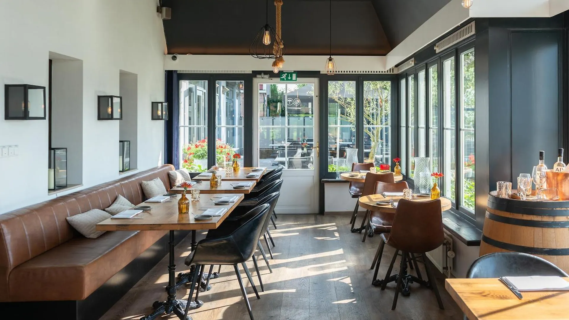 Boutique Hotel Herbergh Amsterdam Airport Free Parking Badhoevedorp